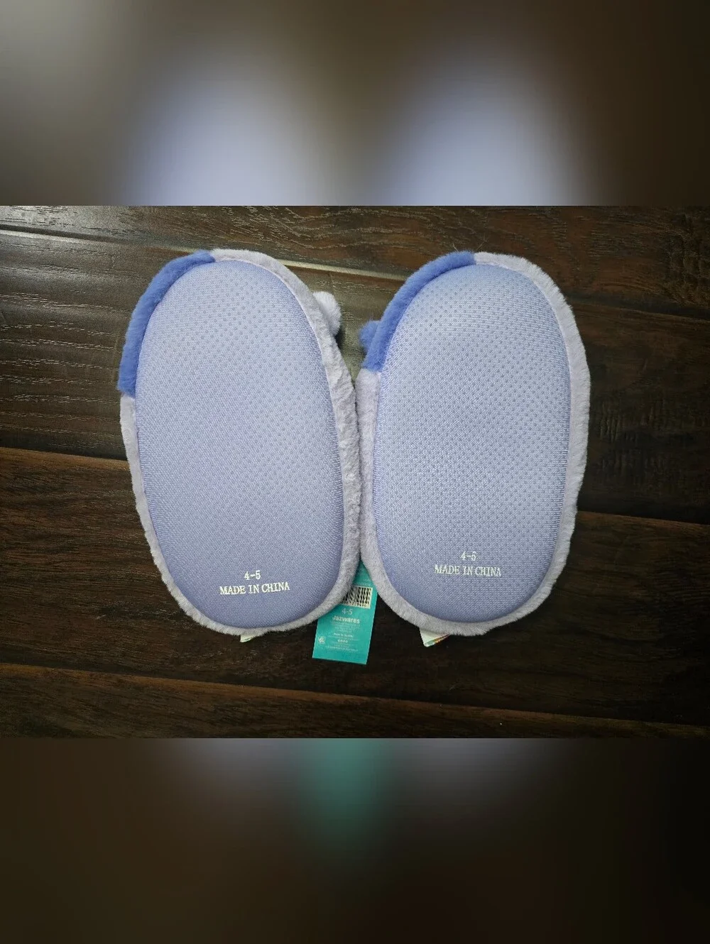 NWT Squishmallow Girls Fuzz A Mallow Size 4-5 Slipper Shoe